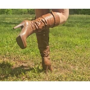 Jessica Simpson high heeled cuffed leather boots light brown 7.5